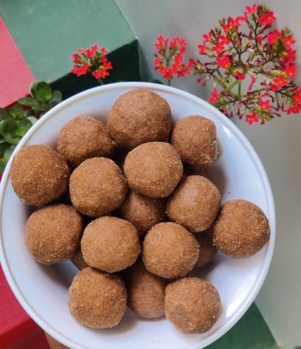 Sunnundalu (Urad Dal Laddu)